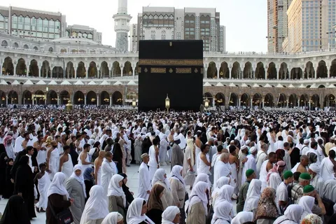 Are September Umrah Packages the Best for Comfort & Spirituality?