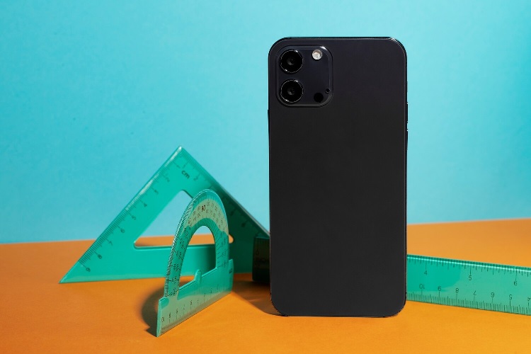 iPhone 16 Pro Screen Protector Glass Buying Guide